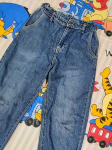 Classy Boyfriend Jeans 👖( Mostly U***)