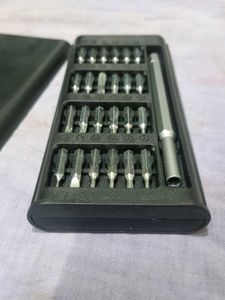 Precision Screwdriver 24  Bit Set