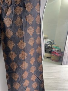Elegant Grey Kurta Set (XL)