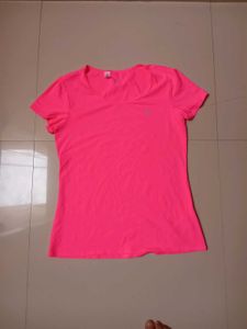 Decathlon t shirt