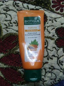 Biotique Papaya Face Scrub