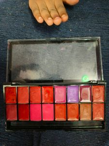 lMars 16 Stunning Shades Matte  Lipstick Pallete