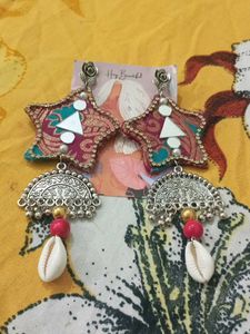 Star &amp; Shell Dangle Earrings