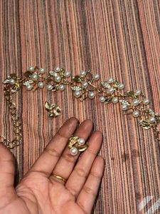 Elegant Pearl &amp; Crystal Necklace Set