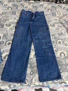 Wide Leg Cargo Jeans