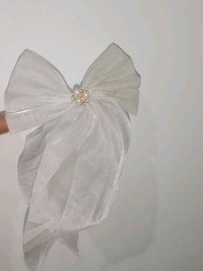 Elegant White Bow Hair Clip