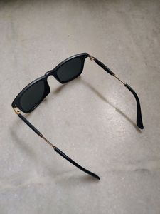 Golden Reflective Sunglasses 😎