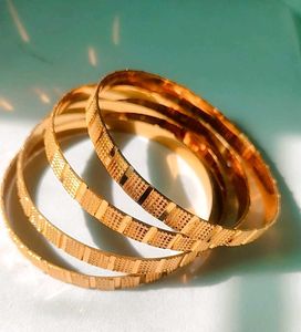 Gold Polish Metal Kangan
