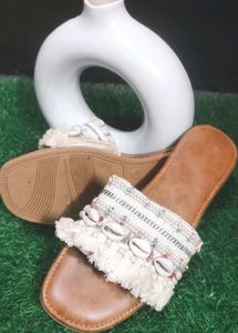 Embroidery woman sliders