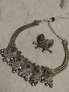 Free Size ,Silver Necklace Its Pretty 😍