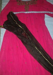 Elegant pink gaun silk
