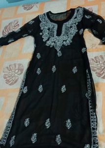 Lakhnavi Chickenkari Kurti