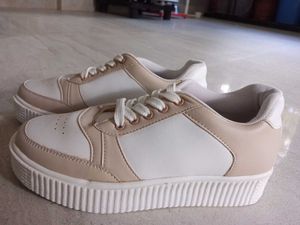 Women SNEAKERS