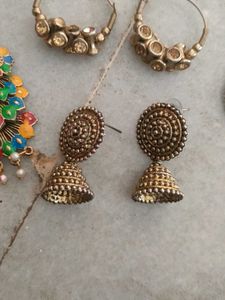 4 Pair Of Cute Earings