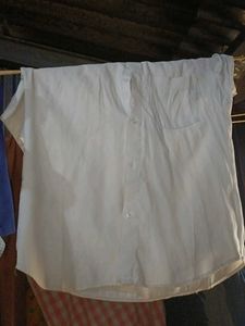 Men&#39;s White Short Sleeve Shirt
