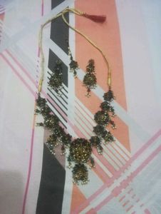 Necklace &amp; Earrings Set