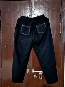 CLASSY AND MINIMAL Black Cotton Casual Pant