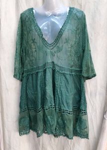 16412. Green Lace Detail Tunic Top
