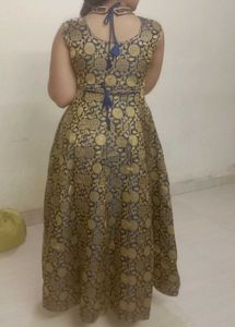 😍Gorgeous Ethnic Festive Gown For Women 💙✨💅