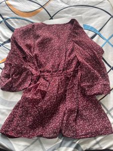 Selling A Top Is New !! Good And Beautiful