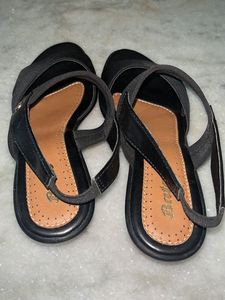 Bata Black Sandals - Size [Insert Siz