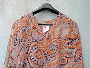New With Tag Korean Crop Flair Top