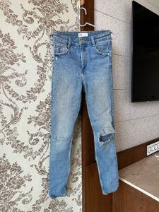 Original Zara Ripped Jeans