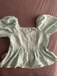 SASSFARAS green checked sweetheart neck peplum top