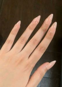 Savana Press on Nails