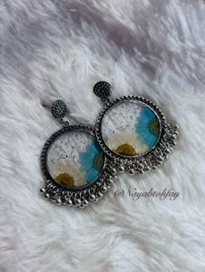 Resin Daisy 🌼Flower Earrings