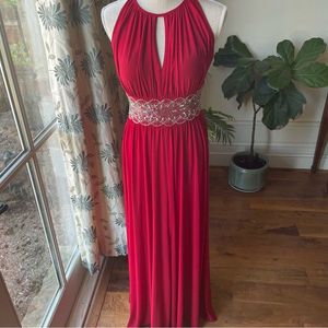 R&amp;M Richards Women&#39;s Sleeveless Evening Gown