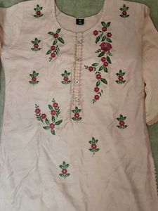 with dupatta its has medium size