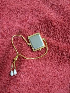 Elegant Gold Bracelet Watch
