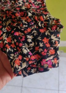 CUTE MULTI FLOWER TOP