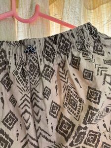 Patterned Women&#39;s Shorts