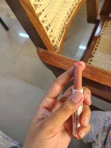 Lipstick - nude pink