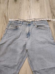 Ma2440 Wrangler baggy jeans waist 32 inches