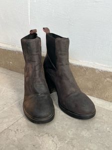 Brown Ankle Boots 👢