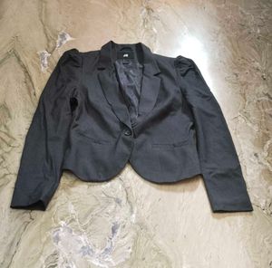 H&M Crop Blazer