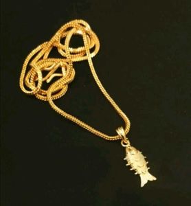 Gold Fish Pendant Necklace