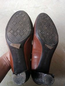 Brown Leather Round Toe Heels Sale 399₹