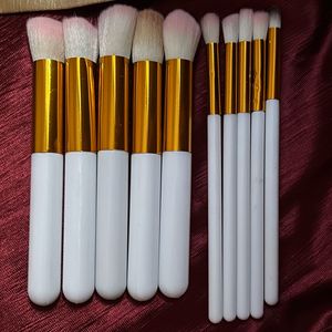 Set of 10 aesthetic makeup brushes