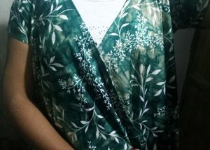 A Green Top 🌷