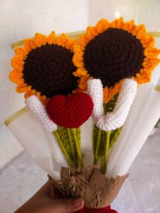 Crochet Sunflower Bouquet with Heart