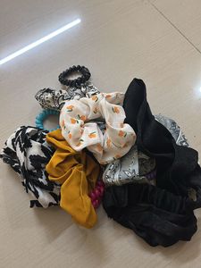 Bunch of hairties