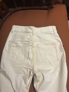 H&amp;M White Slim Straight Fit Jeans Xs