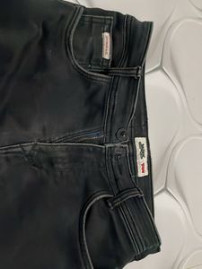 Jeans Size 28