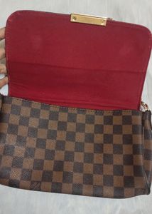 Louis Vuitton Sling Bag (It&#39;s A Copy)