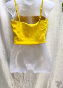 I. CUTE MINI TOP