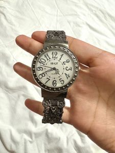Quartz Vintage Women’s Watch